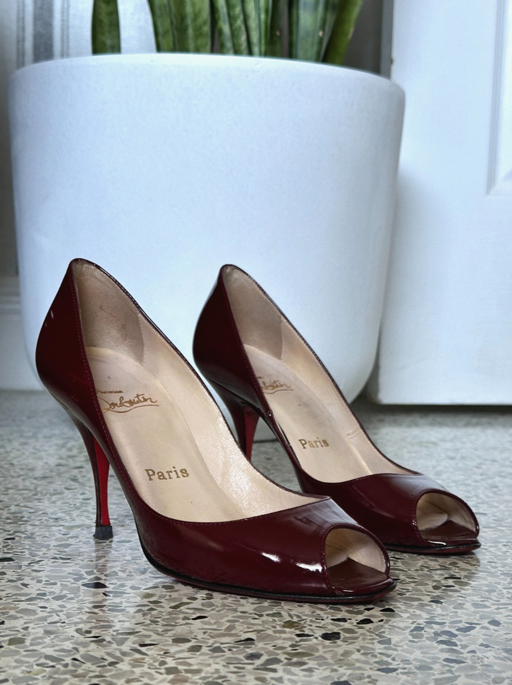 Christian Louboutin Yoyo Peep Toe Patent Leather Pumps Burgundy 36.5 EU Italy